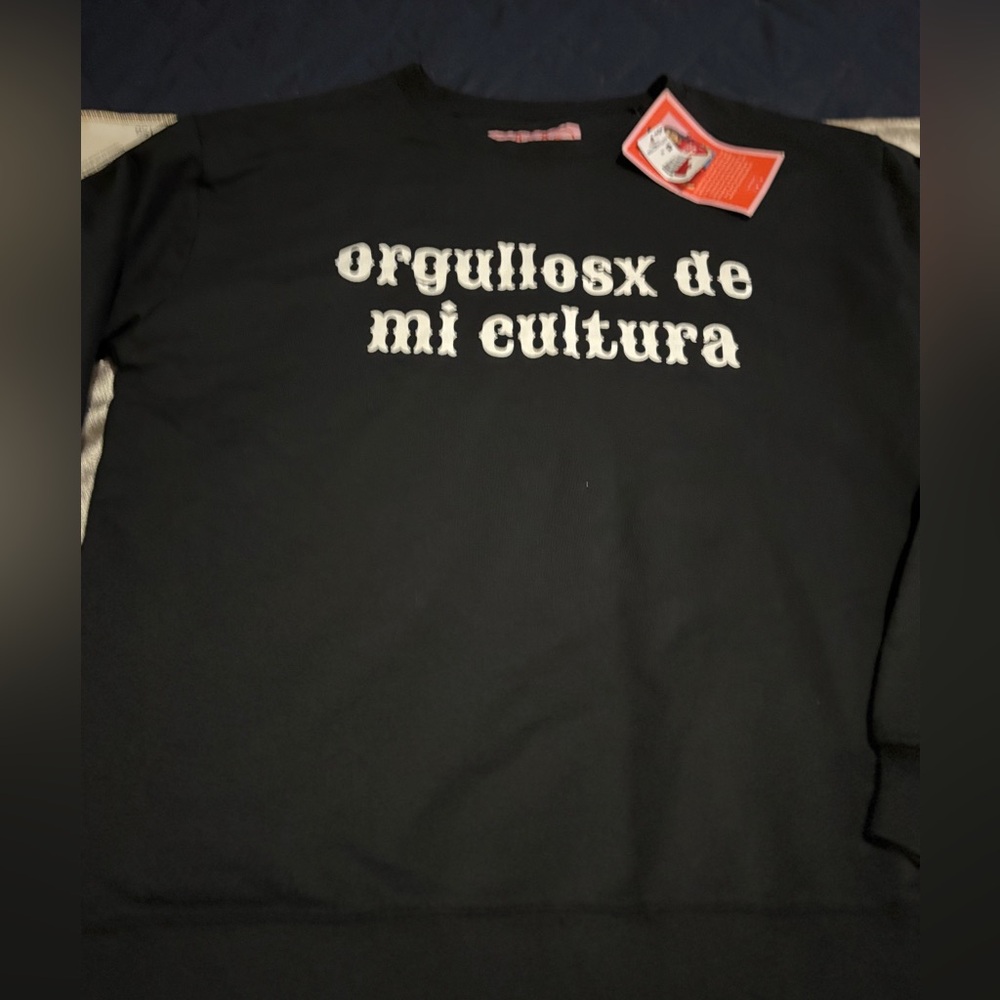 Black sweatshirt
